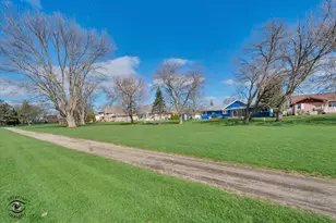 302 Miller St, Beecher, IL 60401 - Photo 31