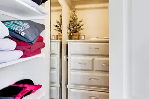 5083 Chambers Dr, Hoffman Estates, IL 60010 - Photo 13