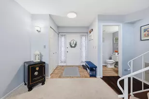 492 Victoria Ln, Wood Dale, IL 60191 - Photo 3