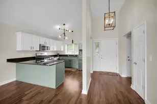 115 Abbeywood Cir, Streamwood, IL 60107 - Photo 3