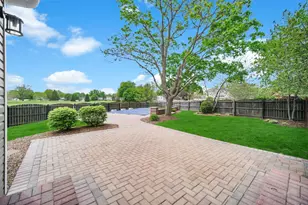 115 Abbeywood Cir, Streamwood, IL 60107 - Photo 23