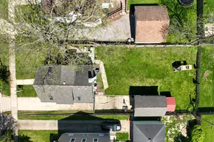 318 S 11th Ave, Saint Charles, IL 60174 - Photo 21