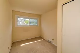 318 S 11th Ave, Saint Charles, IL 60174 - Photo 15