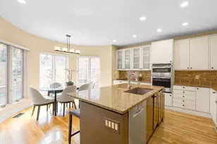 414 W Wisconsin St, Chicago, IL 60614 - Photo 9