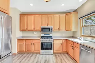 674 Wood Creek Dr, Antioch, IL 60002 - Photo 13