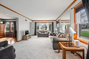 317 N Grace St, Lombard, IL 60148 - Photo 5