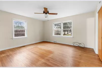 4715 W Crystal Lake Road, McHenry, IL 60050 - Photo 9