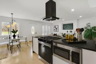 9540 S King Dr, Chicago, IL 60628 - Photo 5