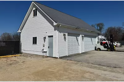 220 Keyes Avenue, Hampshire, IL 60140 - Photo 1