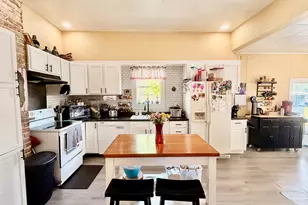 521 S Cherry St, Centralia, IL 62801 - Photo 7