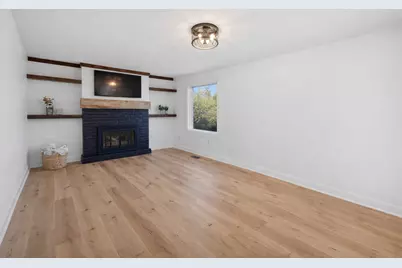 152 Holiday Drive, Somonauk, IL 60552 - Photo 7