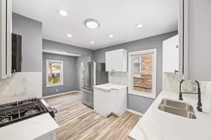 9740 S Prairie Ave, Chicago, IL 60628 - Photo 7