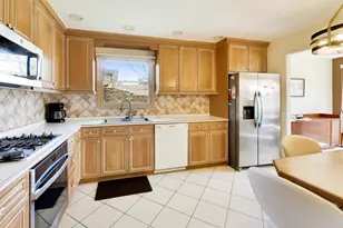 634 W Millers Rd, Des Plaines, IL 60016 - Photo 9