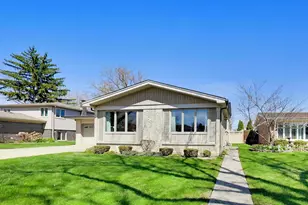 634 W Millers Rd, Des Plaines, IL 60016 - Photo 3
