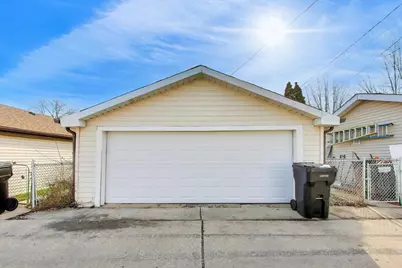 5854 S Mason Avenue, Chicago, IL 60638 - Photo 17