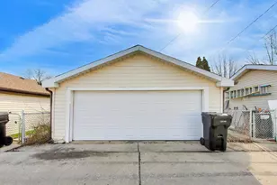 5854 S Mason Ave, Chicago, IL 60638 - Photo 17