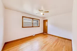 5854 S Mason Ave, Chicago, IL 60638 - Photo 11