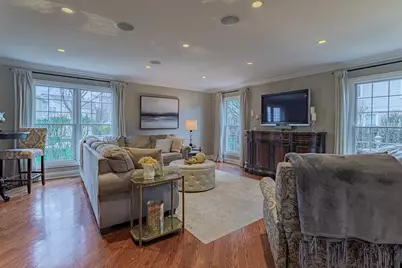 900 Christa Court, Elk Grove Village, IL 60007 - Photo 13