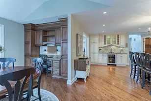 900 Christa Ct, Elk Grove Village, IL 60007 - Photo 11