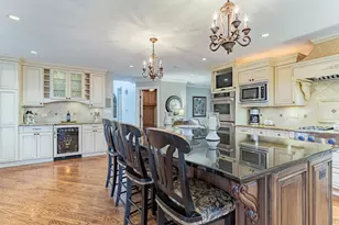 900 Christa Ct, Elk Grove Village, IL 60007 - Photo 7