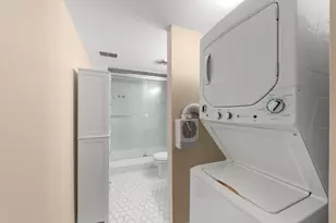 8000 Woodglen Ln, Downers Grove, IL 60516 - Photo 13