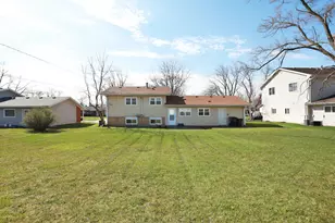 600 Flagstaff Ln, Hoffman Estates, IL 60169 - Photo 7