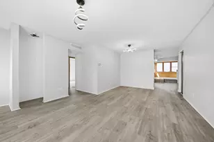 949 Mosby Ct, Joliet, IL 60431 - Photo 5