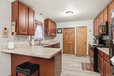 421 Nobes Avenue, Lockport, IL 60441 - Photo 5