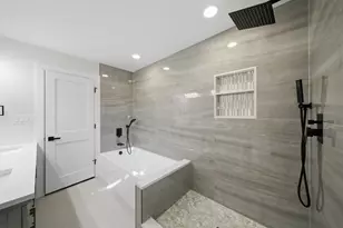 5721 Vial Pkwy, La Grange Highlands, IL 60525 - Photo 25