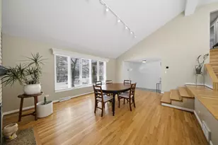 5721 Vial Pkwy, La Grange Highlands, IL 60525 - Photo 7