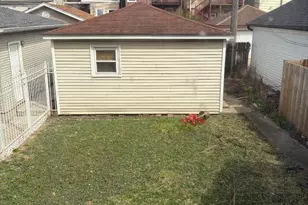 2915 N Spaulding Ave, Chicago, IL 60618 - Photo 3