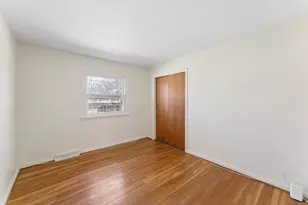 1004 N Greenfield Ln, Mount Prospect, IL 60056 - Photo 23