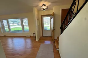 1004 N Greenfield Ln, Mount Prospect, IL 60056 - Photo 3