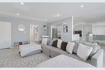 827 E 194th Street #827, Glenwood, IL 60425 - Photo 5