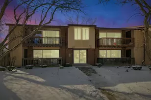 827 E 194th St, Glenwood, IL 60425 - Photo 1