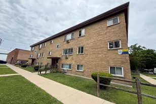 1246 S 51st Ct, Cicero, IL 60804 - Photo 1