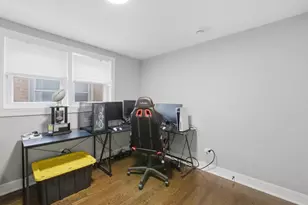 5301 S Menard Ave, Chicago, IL 60638 - Photo 17