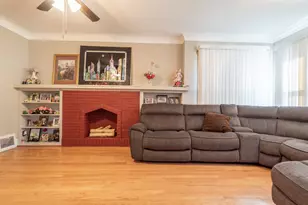 10613 S Ave F, Chicago, IL 60617 - Photo 3