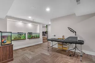 8100 Lorel Ave, Burbank, IL 60459 - Photo 9