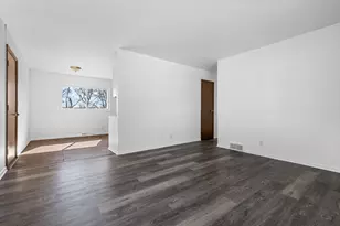 2815 Green Dale Dr, Rockford, IL 61109 - Photo 7