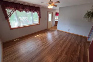 5018 48th Street A, Moline, IL 61265 - Photo 7