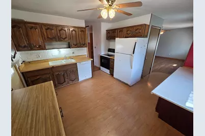 5018 48th Street A, Moline, IL 61265 - Photo 5