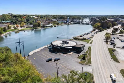 320 N 2nd Street N, Saint Charles, IL 60174 - Photo 1