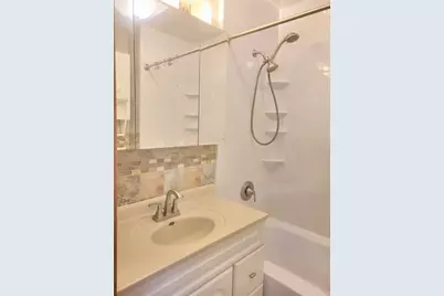 52 N Glenwood Avenue, Glenwood, IL 60425 - Photo 5