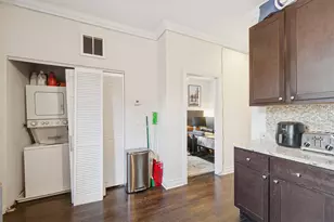 1302 N Cleveland Ave, Chicago, IL 60610 - Photo 11