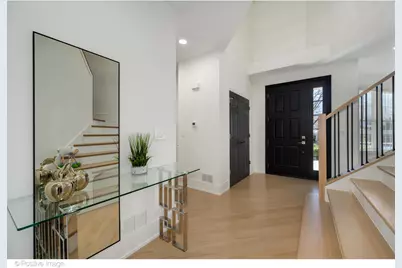 2370 Legends Court, Riverwoods, IL 60015 - Photo 5