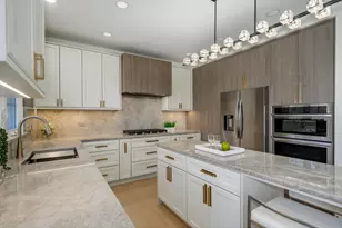 2370 Legends Ct, Riverwoods, IL 60015 - Photo 11