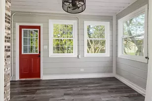 2326 W Weathersfield Way, Schaumburg, IL 60193 - Photo 13