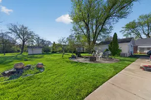18704 Highland Ave, Homewood, IL 60430 - Photo 5