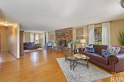 2916 N Bayview Lane, McHenry, IL 60051 - Photo 9